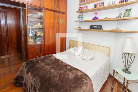 Casa à venda com 459m², 4 quartos e 4 vagasQuarto 4