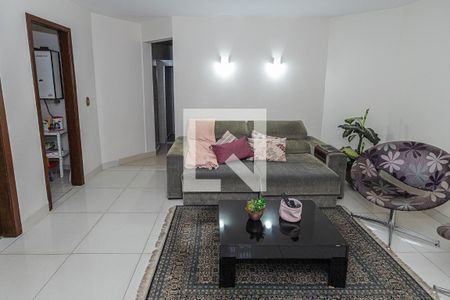 Casa à venda com 459m², 4 quartos e 4 vagasSala