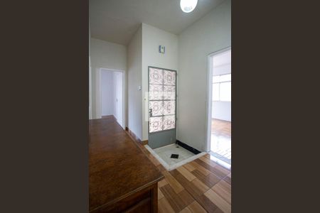Casa para alugar com 90m², 2 quartos e 6 vagasHall de entrada