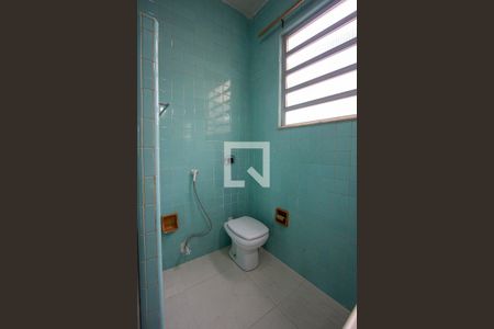 Casa para alugar com 90m², 2 quartos e 6 vagasBanheiro