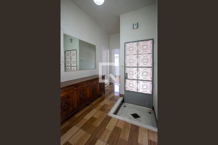Casa para alugar com 90m², 2 quartos e 6 vagasHall de entrada