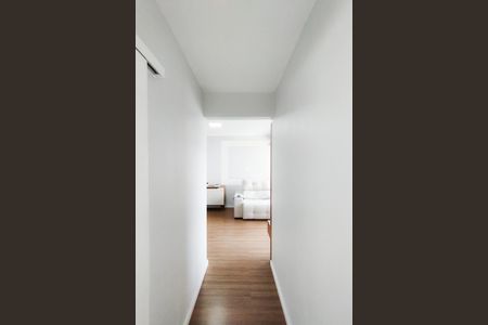 Corredor de apartamento à venda com 2 quartos, 60m² em Morro do Espelho, São Leopoldo