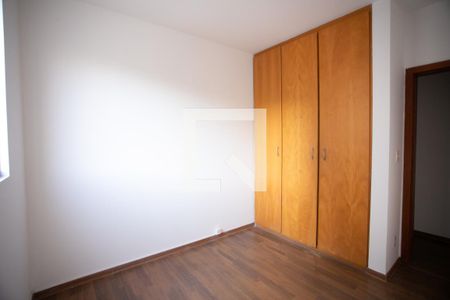 Apartamento à venda com 90m², 3 quartos e 1 vagaQuarto