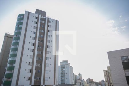 Apartamento à venda com 90m², 3 quartos e 1 vagaVista da varanda/Sala