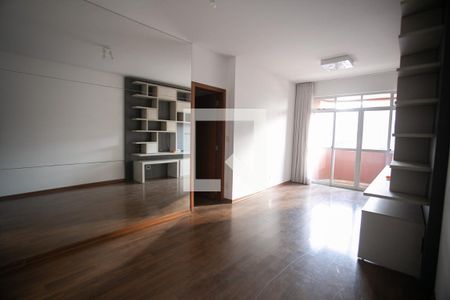 Apartamento à venda com 90m², 3 quartos e 1 vagaSala