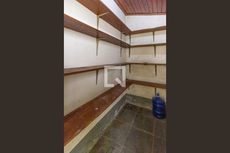 Casa para alugar com 85m², 2 quartos e 2 vagas Casa para alugar com 85m², 2 quartos e 2 vagasDespensa