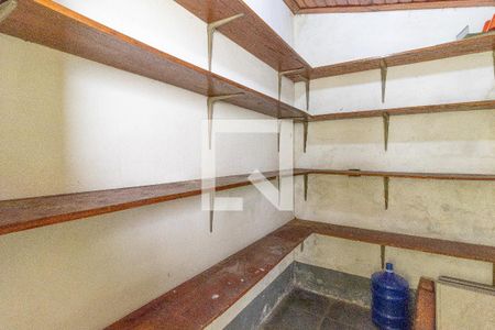 Casa para alugar com 85m², 2 quartos e 2 vagas Casa para alugar com 85m², 2 quartos e 2 vagasDespensa