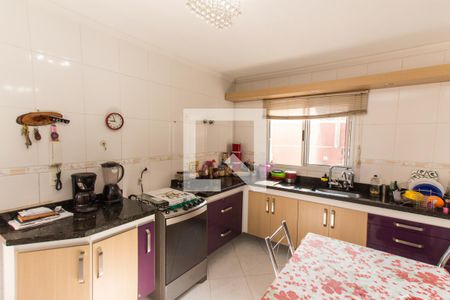 Casa à venda com 72m², 2 quartos e 2 vagas Casa à venda com 72m², 2 quartos e 2 vagasCozinha