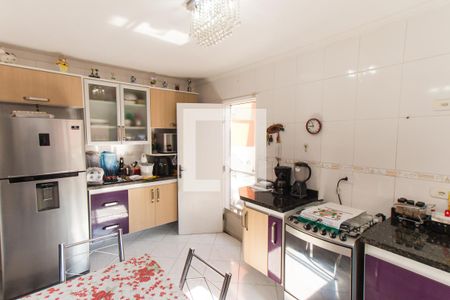 Casa à venda com 72m², 2 quartos e 2 vagas Casa à venda com 72m², 2 quartos e 2 vagasCozinha