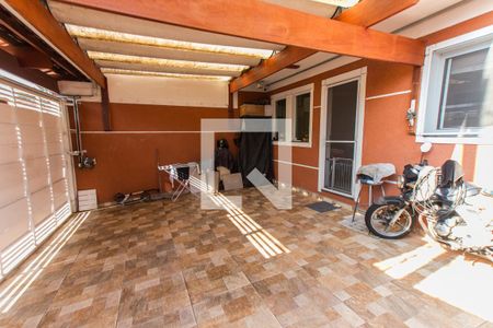 Casa à venda com 72m², 2 quartos e 2 vagas Casa à venda com 72m², 2 quartos e 2 vagasGaragem