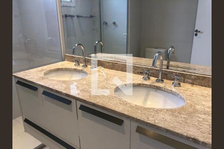 Apartamento à venda com 3 quartos, 213m² em Santo Amaro, São Paulo