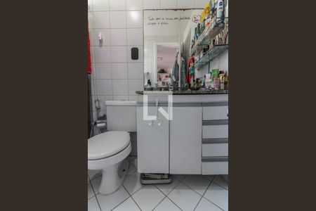 Apartamento à venda com 226m², 3 quartos e 2 vagas Apartamento à venda com 226m², 3 quartos e 2 vagasSuíte 1 - Banheiro