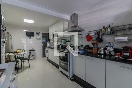 Apartamento à venda com 226m², 3 quartos e 2 vagas Apartamento à venda com 226m², 3 quartos e 2 vagasCozinha