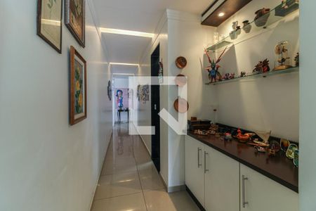 Apartamento à venda com 226m², 3 quartos e 2 vagas Apartamento à venda com 226m², 3 quartos e 2 vagasCorredor