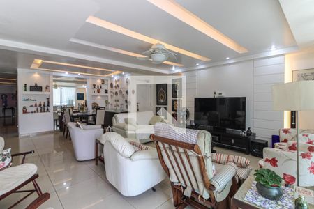 Apartamento à venda com 226m², 3 quartos e 2 vagas Apartamento à venda com 226m², 3 quartos e 2 vagasSala