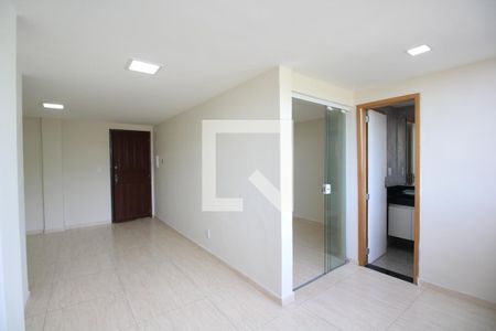 Sala de apartamento para alugar com 1 quarto, 39m² em Tanque, Rio de Janeiro