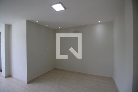 Sala de apartamento para alugar com 1 quarto, 39m² em Tanque, Rio de Janeiro
