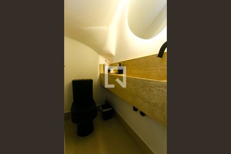 Lavabo de casa de condomínio à venda com 4 quartos, 400m² em Vila Progredior, São Paulo