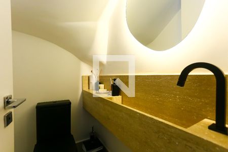 Casa de condomínio à venda com 400m², 4 quartos e 3 vagas Casa de condomínio à venda com 400m², 4 quartos e 3 vagasLavabo