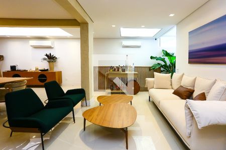 Sala de casa de condomínio à venda com 4 quartos, 400m² em Vila Progredior, São Paulo