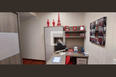 Casa à venda com 298m², 3 quartos e 6 vagasSaleta