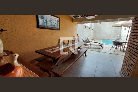 Casa à venda com 298m², 3 quartos e 6 vagasÁrea comum