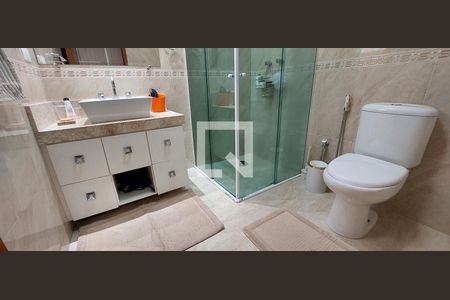 Casa à venda com 298m², 3 quartos e 6 vagasBanheiro