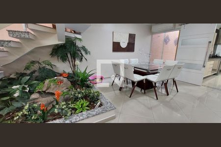 Casa à venda com 298m², 3 quartos e 6 vagasSala de Jantar