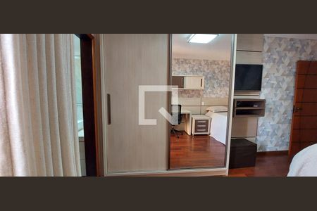 Casa à venda com 298m², 3 quartos e 6 vagasQuarto 2