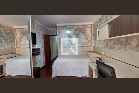 Casa à venda com 298m², 3 quartos e 6 vagasQuarto 2