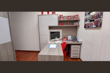 Casa à venda com 298m², 3 quartos e 6 vagasSaleta