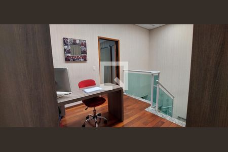 Casa à venda com 298m², 3 quartos e 6 vagasSaleta