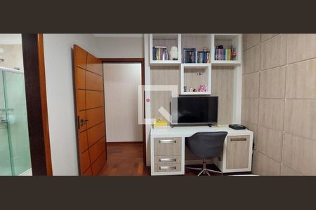 Casa à venda com 298m², 3 quartos e 6 vagasQuarto 3