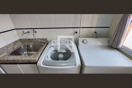 Casa à venda com 298m², 3 quartos e 6 vagasÁrea de Serviço