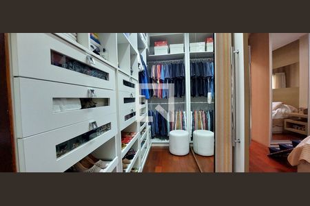 Casa à venda com 298m², 3 quartos e 6 vagasQuarto 1