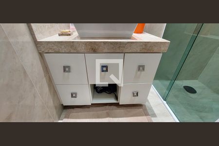 Casa à venda com 298m², 3 quartos e 6 vagasBanheiro