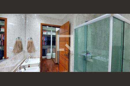 Casa à venda com 298m², 3 quartos e 6 vagasBanheiro