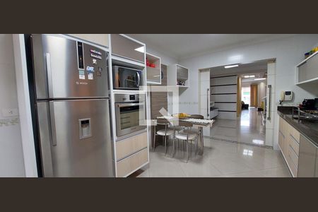 Casa à venda com 298m², 3 quartos e 6 vagasCozinha