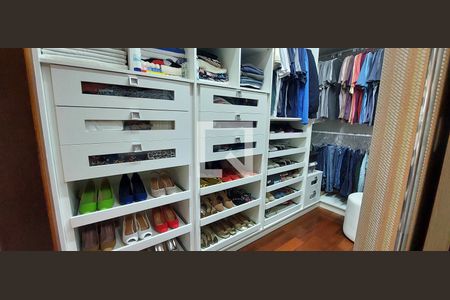 Casa à venda com 298m², 3 quartos e 6 vagasQuarto 1