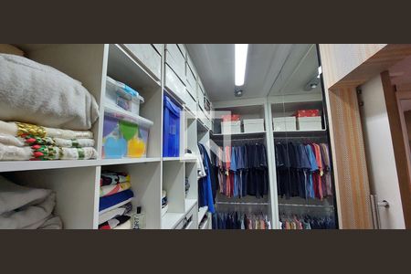 Casa à venda com 298m², 3 quartos e 6 vagasQuarto 1