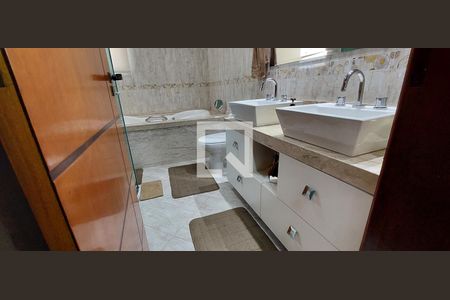 Casa à venda com 298m², 3 quartos e 6 vagasQuarto 1