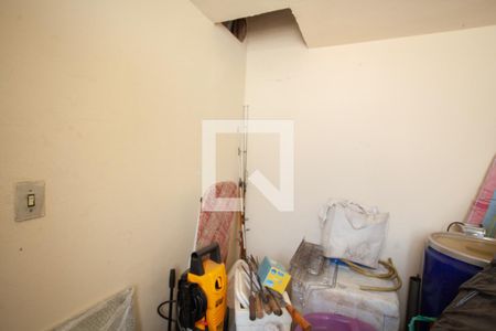 Casa à venda com 300m², 6 quartos e 4 vagas Casa à venda com 300m², 6 quartos e 4 vagasQuarto de Serviço