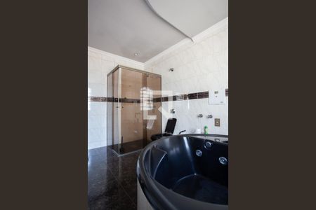 Casa à venda com 300m², 6 quartos e 4 vagas Casa à venda com 300m², 6 quartos e 4 vagasBanheiro Suíte 2 - 2º andar