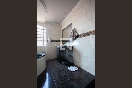 Casa à venda com 300m², 6 quartos e 4 vagas Casa à venda com 300m², 6 quartos e 4 vagasBanheiro Suíte 2 - 2º andar