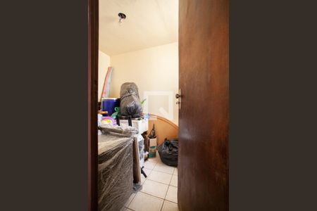 Casa à venda com 300m², 6 quartos e 4 vagas Casa à venda com 300m², 6 quartos e 4 vagasQuarto de Serviço