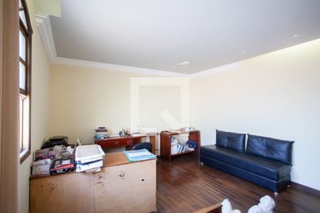 Casa à venda com 300m², 6 quartos e 4 vagas Casa à venda com 300m², 6 quartos e 4 vagasQuarto 3 - 2º andar