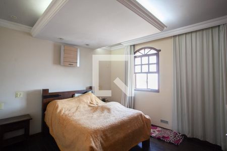 Casa à venda com 300m², 6 quartos e 4 vagas Casa à venda com 300m², 6 quartos e 4 vagasSuíte 2 - 2º andar