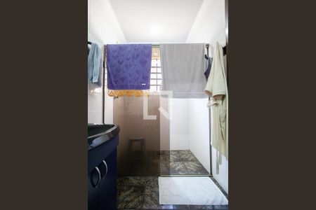 Casa à venda com 300m², 6 quartos e 4 vagas Casa à venda com 300m², 6 quartos e 4 vagasBanheiro Suíte 1 - 1º andar