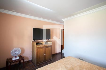 Casa à venda com 300m², 6 quartos e 4 vagas Casa à venda com 300m², 6 quartos e 4 vagasSuíte 2 - 2º andar