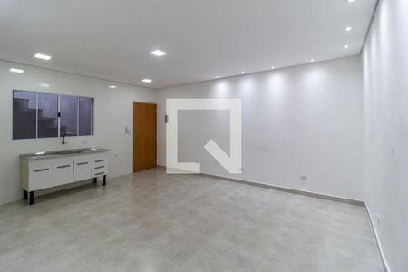 Sala de casa de condomínio para alugar com 2 quartos, 75m² em Vila Carrao, São Paulo